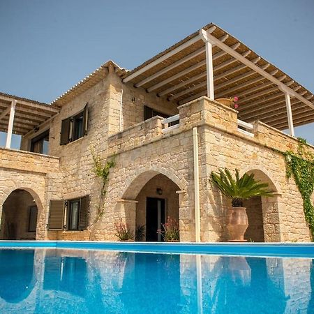 Magnificent, Authentic Private Villa And The Guest House การ์ดามมีลี ภายนอก รูปภาพ